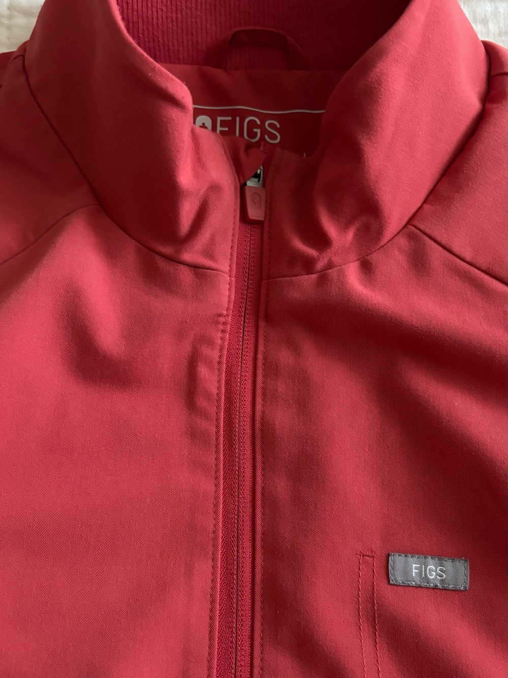 FIGS Performance Jacket Raspberry Sorbet Size Medium - Picture 5 of 15